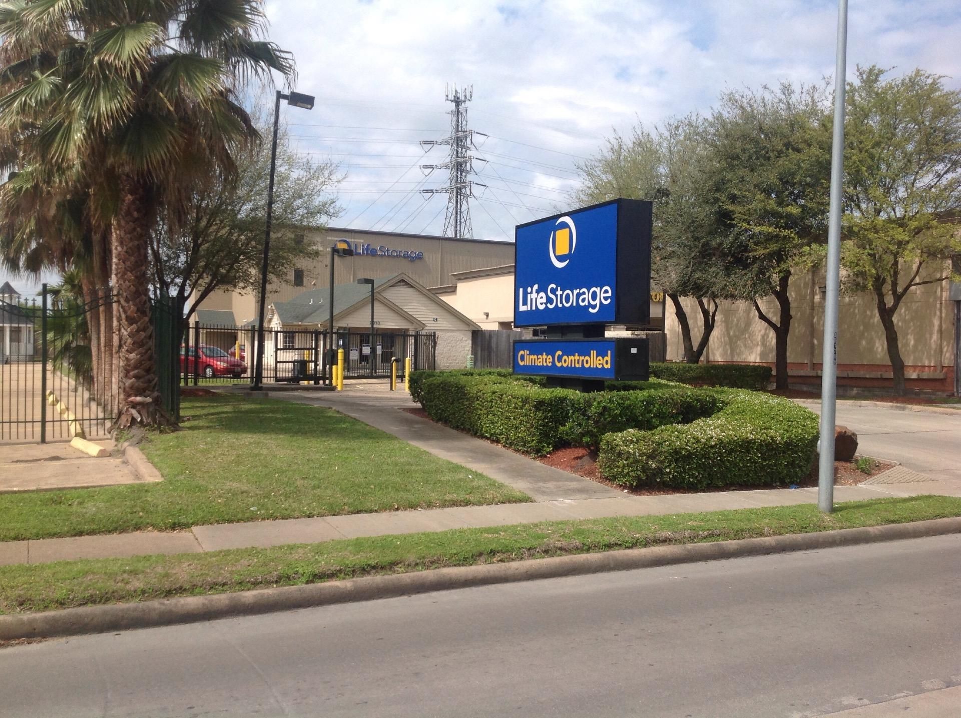 20×10 Parking Lot in Houston, TX