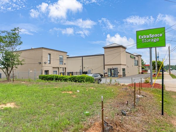 Extra Space Storage facility at 550 Cox Rd - Gastonia, NC