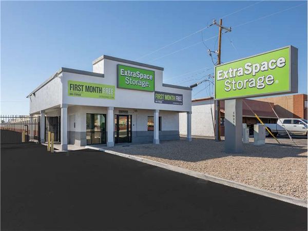 Extra Space Storage facility at 10250 N 19th Ave - Phoenix, AZ