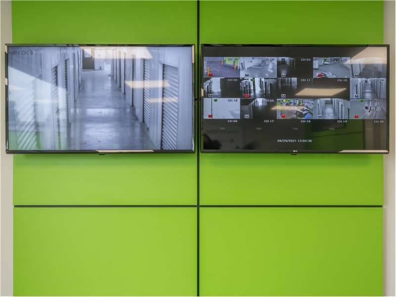 Extra Space Storage  5700 Wooster Pike in Cincinnati, OH