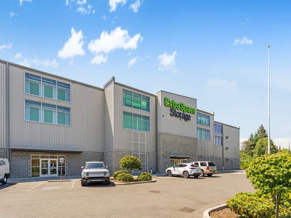 Extra Space Storage facility at 1018 S Highland Ave - Tacoma, WA