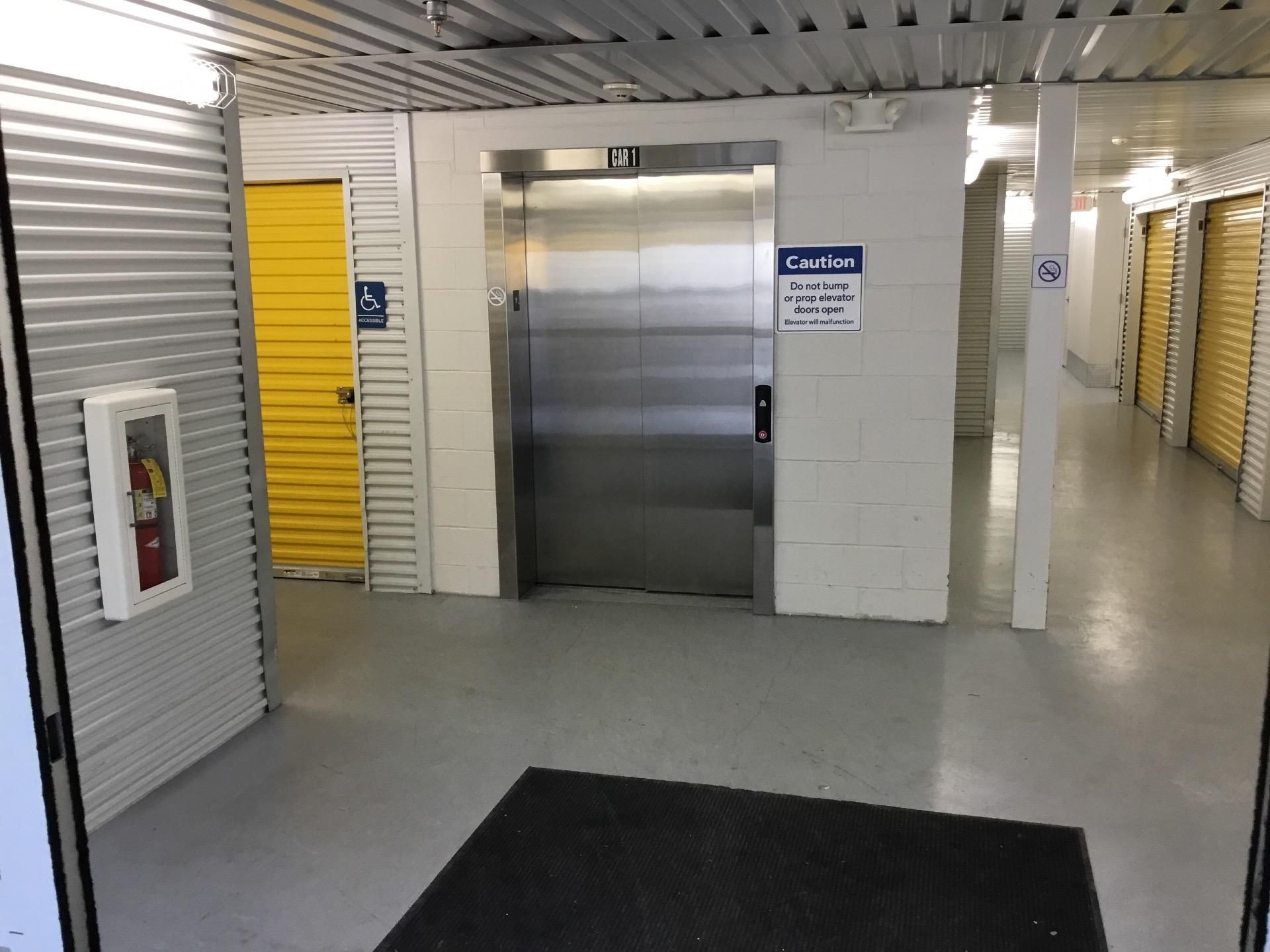 20×10 Garage in Midlothian, VA 3830 N Bailey Bridge Rd Midlothian, Virginia 2
