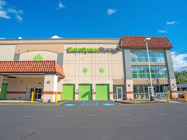 Extra Space Storage facility at 816 Route 1 - Edison, NJ