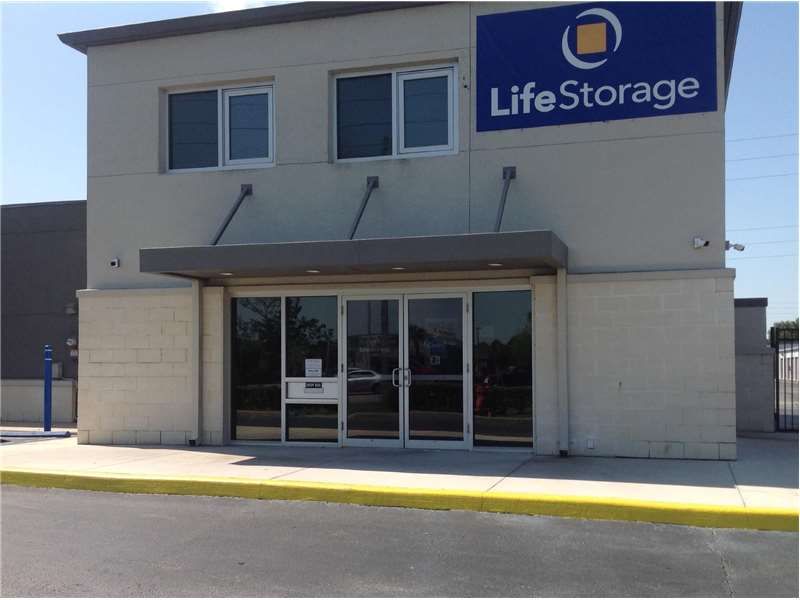 Extra Space Storage  1491 N Hairston Rd in Stone Mountain, GA