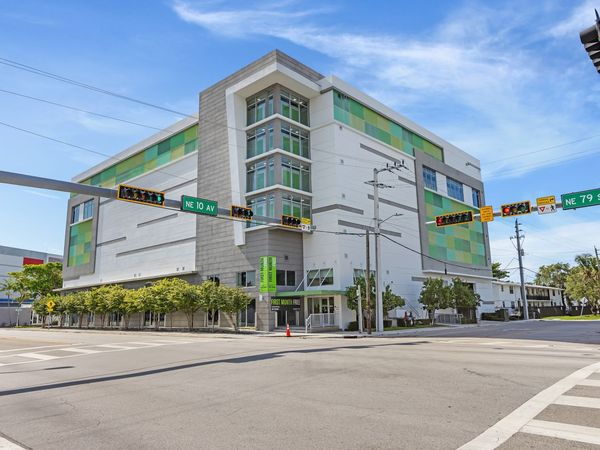Extra Space Storage facility at 7865 NE 10th Ave - Miami, FL