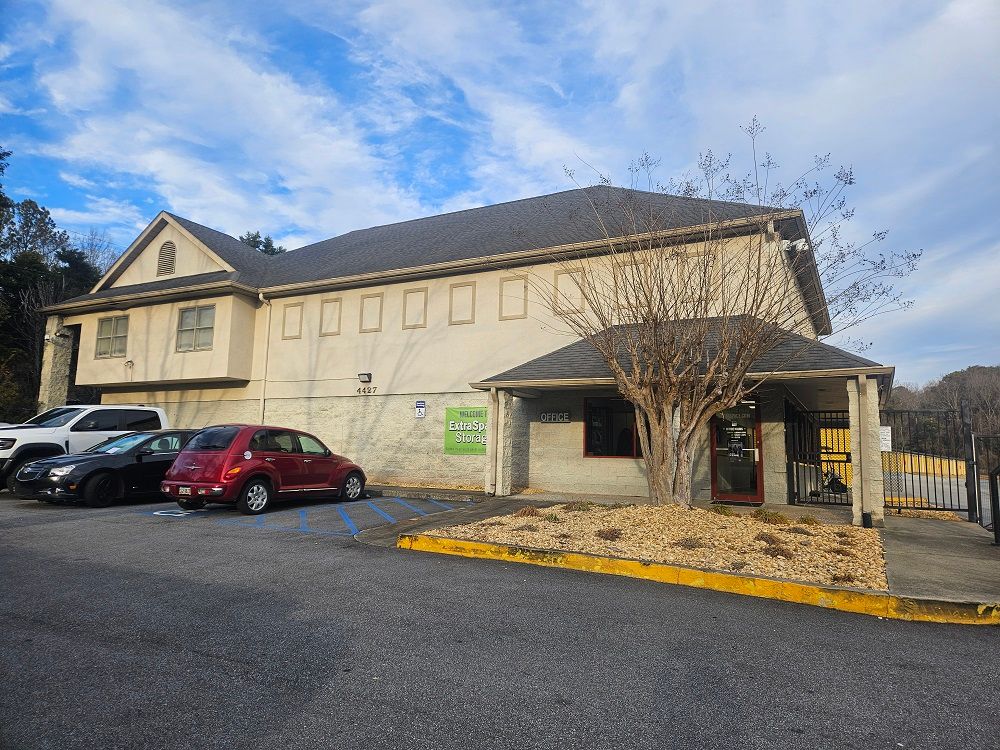 20×10 Garage in Doraville, GA 4427 Tilly Mill Rd Doraville, Georgia