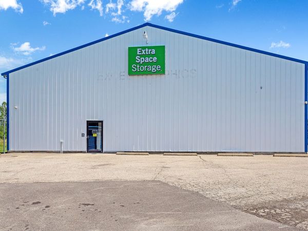 Extra Space Storage facility at 17939 Harrison Street Rd - Charleston, IL