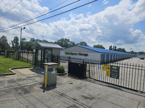 Extra Space Storage facility at 3645 N Michigan Rd - Madison, IN