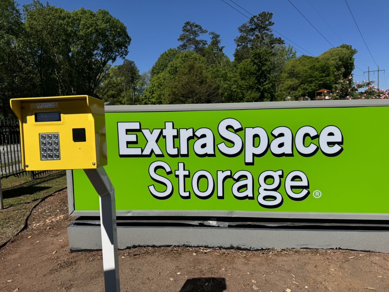 20×10 Parking Lot in Austell, GA 2090 Clay Rd Austell, Georgia 2