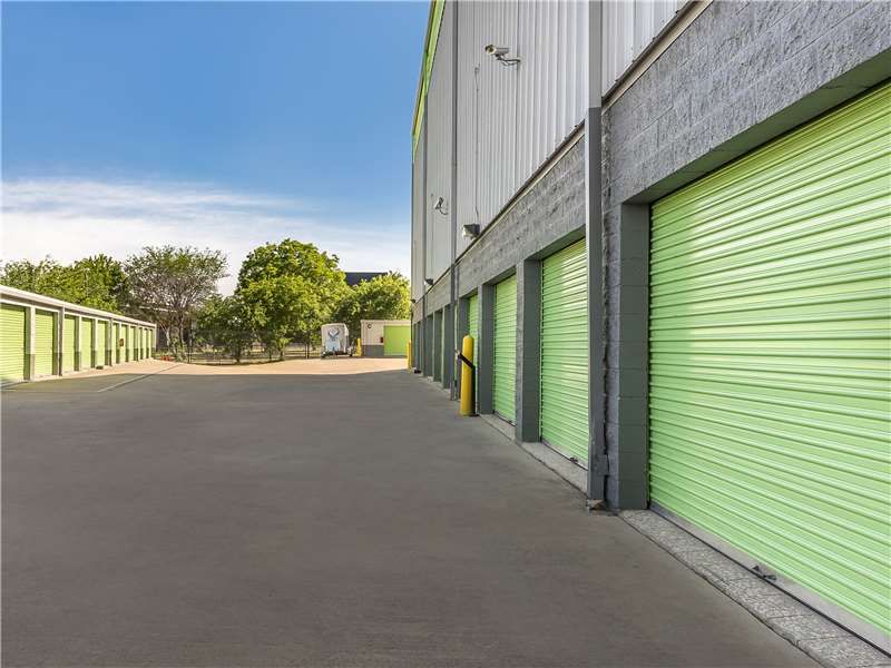 Extra Space Storage  503 S Haskell Ave in Dallas, TX