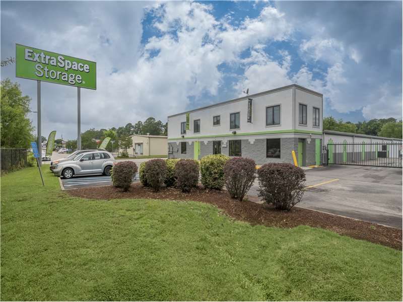 Extra Space Storage  491 Denbigh Blvd in Newport News, VA
