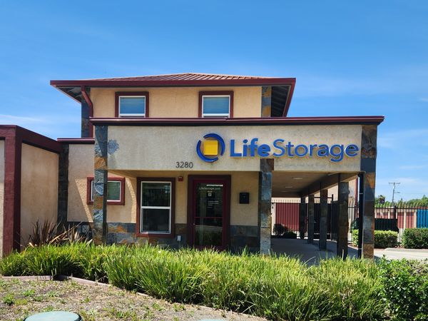 Life Storage facility on 3280 Jefferson Blvd - West Sacramento, CA