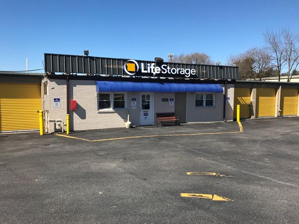 Extra Space Storage facility at 958 Peiffers Ln - Harrisburg, PA