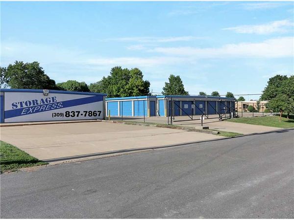 Extra Space Storage facility at 320 N Bonham St - Macomb, IL