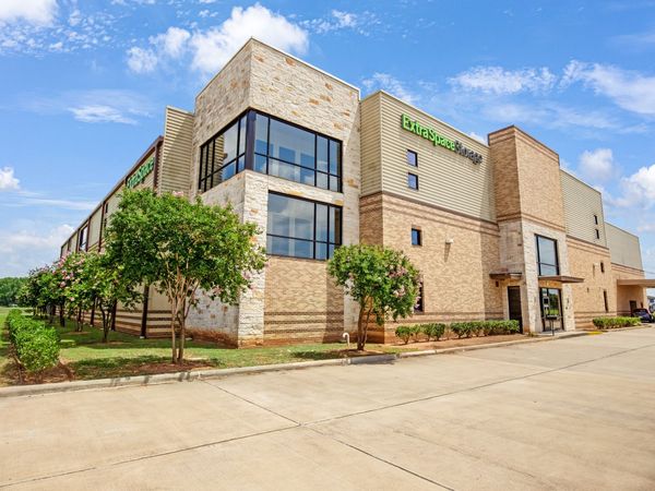 Extra Space Storage facility at 10535 Mason Rd - Richmond, TX