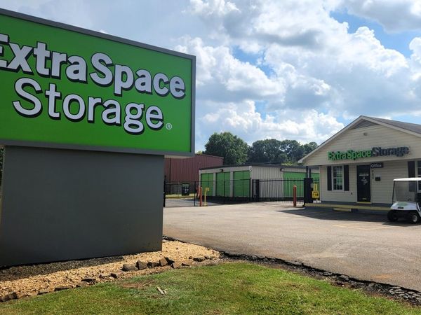 Extra Space Storage facility at 906 Slaughter Rd - Madison, AL