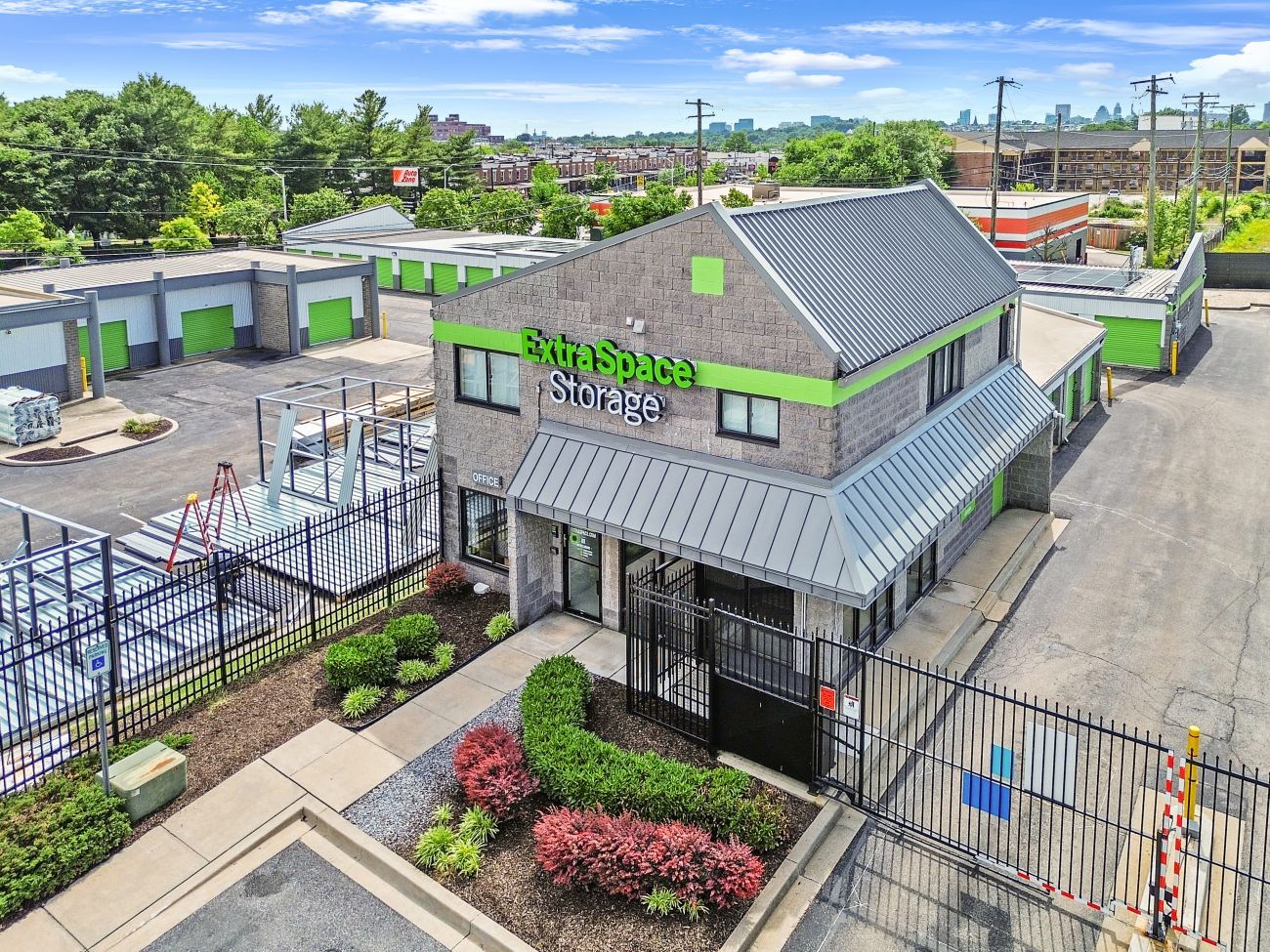 10×20 Garage in Baltimore, MD 3800 Pulaski Hwy Baltimore, Maryland