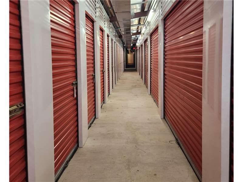Extra Space Storage  6045 Fairmont Pkwy in Pasadena, TX