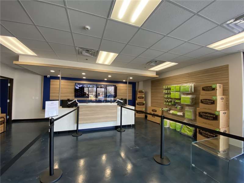 Extra Space Storage  1040 W Sublett Rd in Arlington, TX