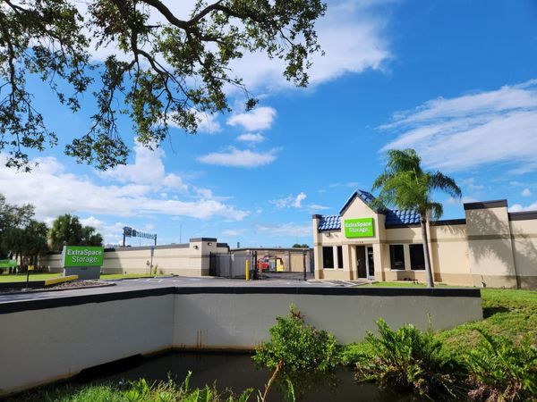 Extra Space Storage facility at 1159 94th Ave N - St Petersburg, FL