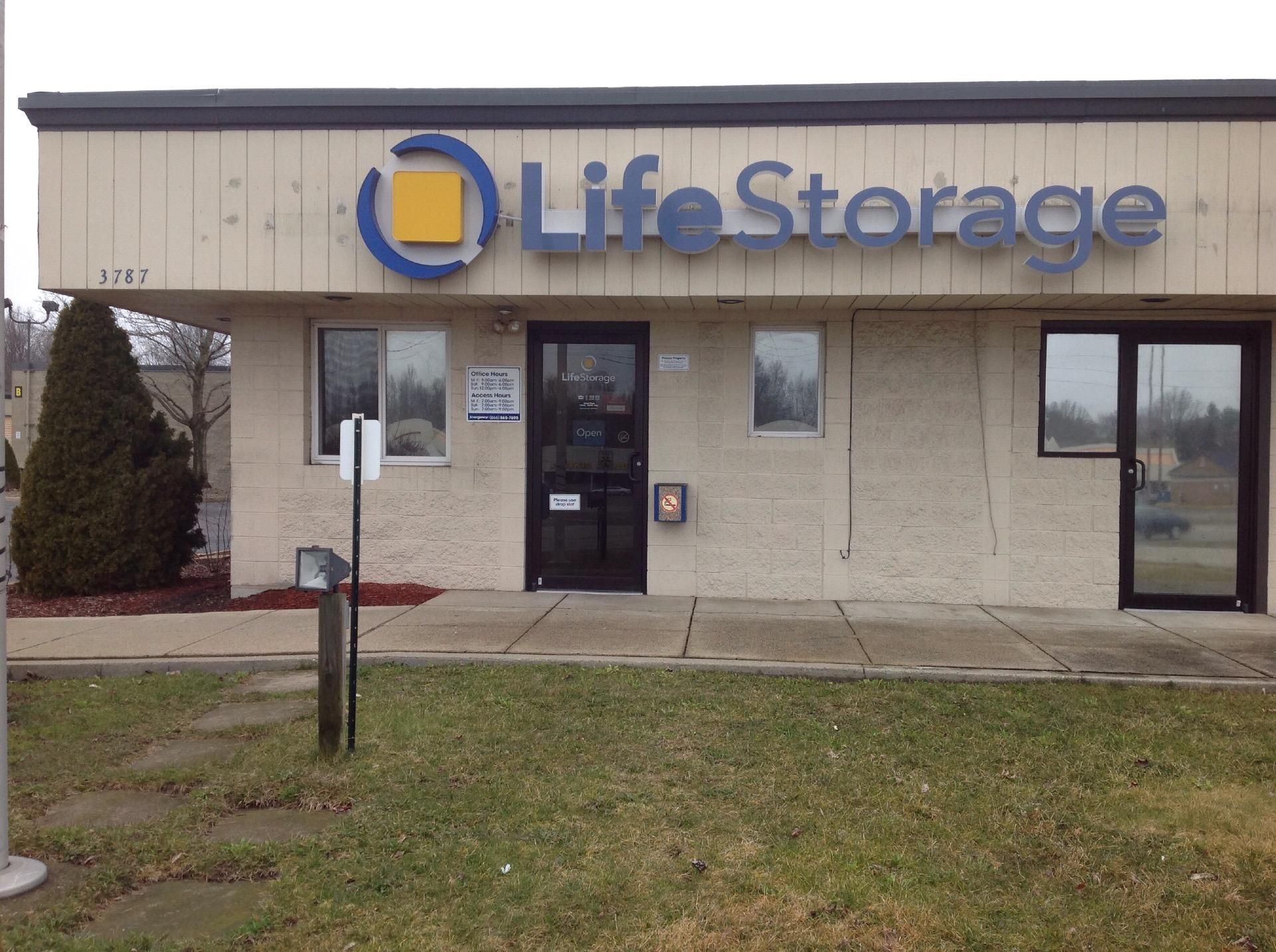 Extra Space Storage  3787 Elm Rd NE in Cortland, OH
