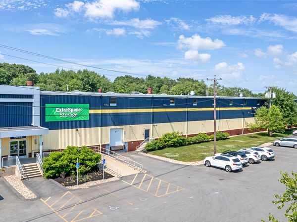 Extra Space Storage facility at 400 Audubon Rd - Wakefield, MA
