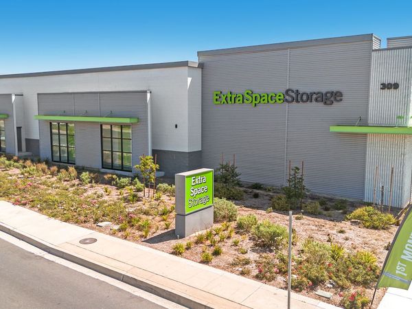 Extra Space Storage facility at 309 S Riverside Ave - Rialto, CA