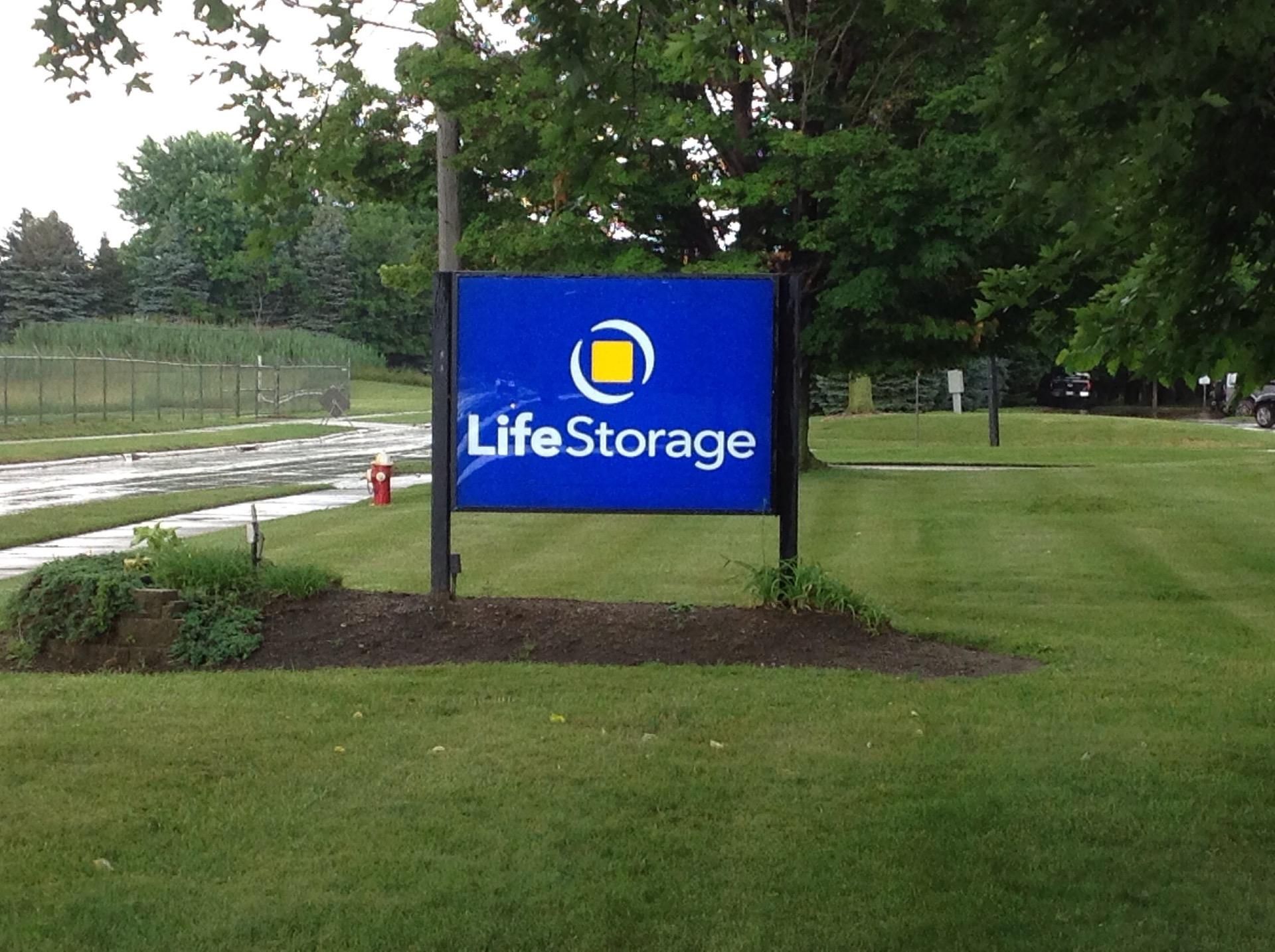 Extra Space Storage  1100 Erie Rd in Willoughby, OH