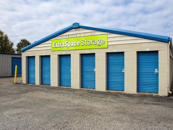 Extra Space Storage facility at 329 NW I St - Linton, IN