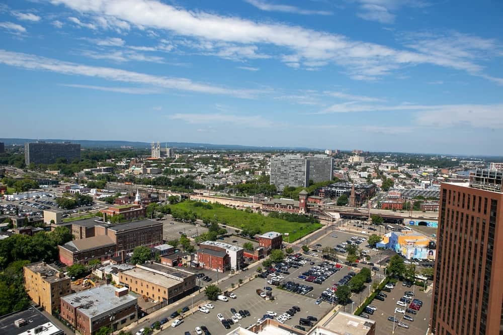Article image for: How Much Do Movers in Newark Cost?