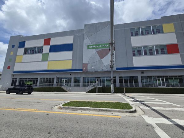 Extra Space Storage facility at 1100 NE 79th St - Miami, FL