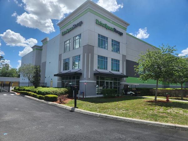 Extra Space Storage facility at 30236 Wesley Chapel Blvd - Wesley Chapel, FL