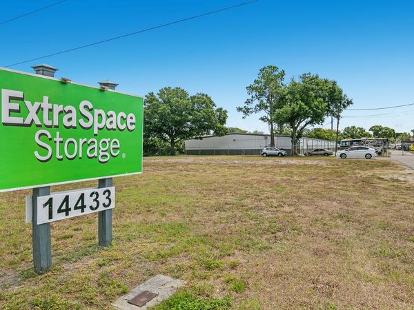 Extra Space Storage facility at 14433 62nd St N - Clearwater, FL