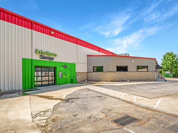 Extra Space Storage facility at 7 Roberts Rd - Asheville, NC