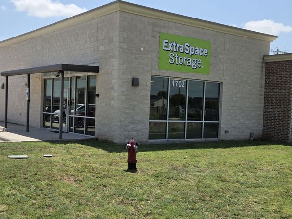 Extra Space Storage facility at 1702 Fannin Rd - Melissa, TX