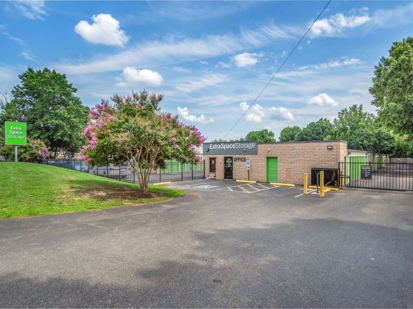 Extra Space Storage facility at 10361 Kings Acres Rd - Ashland, VA