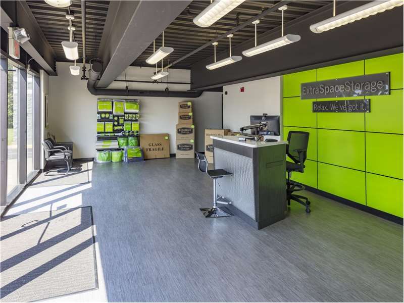 15×5 Self Storage Unit in Portsmouth, VA 2206 Victory Blvd Portsmouth, Virginia 3