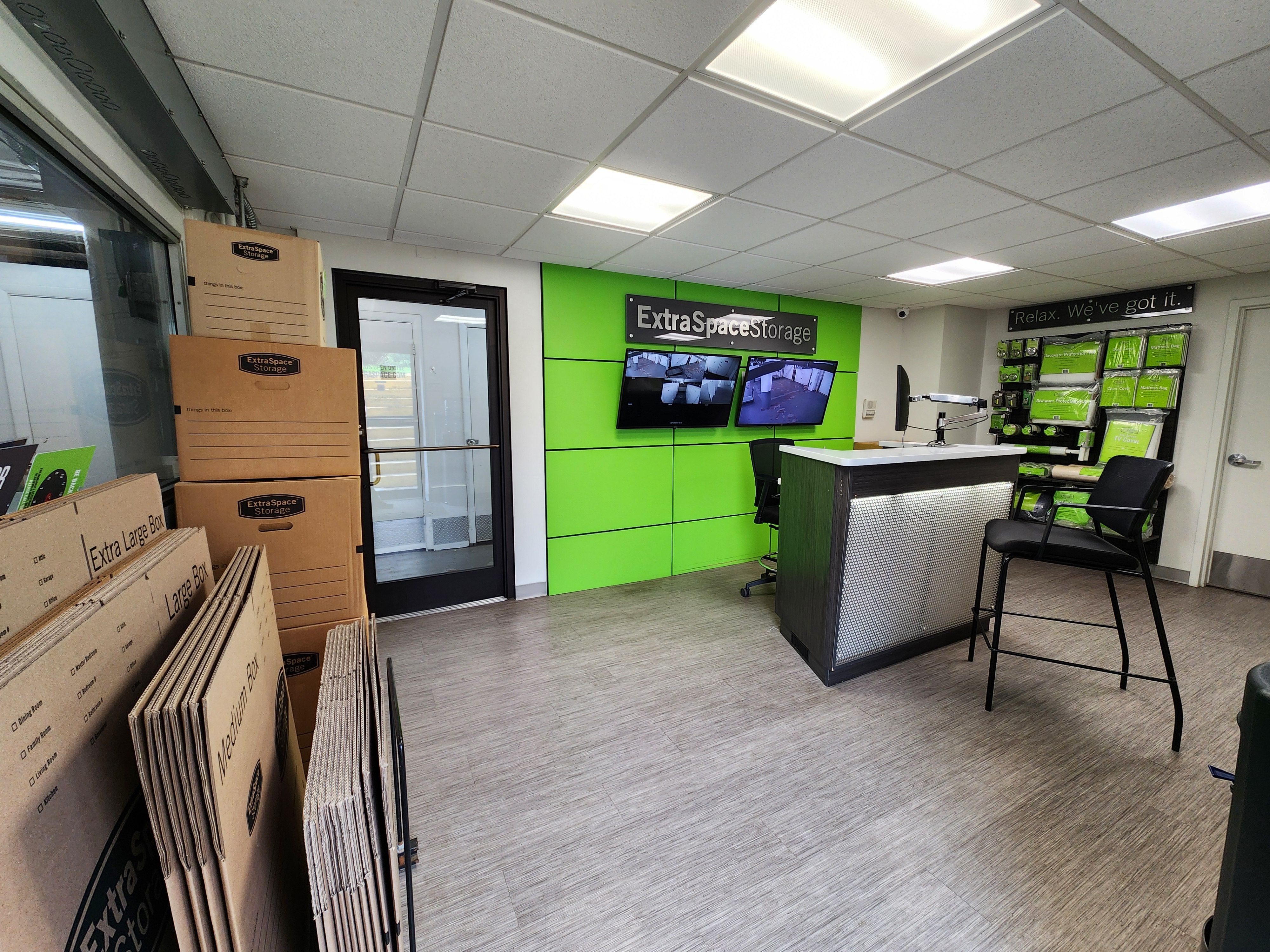 5×5 Self Storage Unit in Somerville, MA 14 McGrath Hwy Somerville, Massachusetts 3