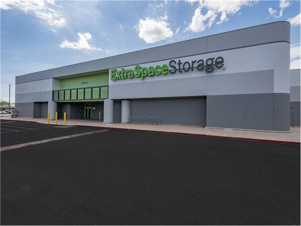 Extra Space Storage facility at 2150 N Arizona Ave - Chandler, AZ