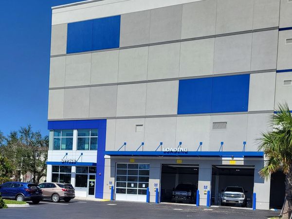 Extra Space Storage facility at 115 Manatee Ave W - Bradenton, FL