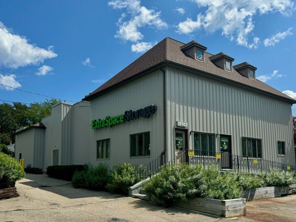 Extra Space Storage facility at 233 State Route 107 - Seabrook, NH