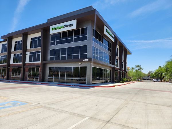 Extra Space Storage facility at 7245 E Gold Dust Ave - Scottsdale, AZ