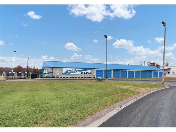 Extra Space Storage facility at 3589 W Frontage Rd - Austin, IN