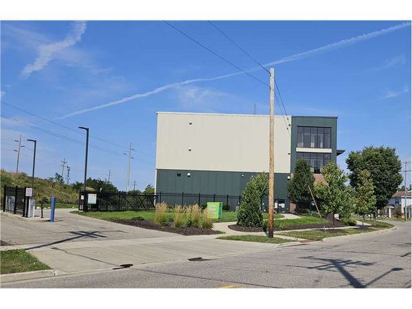 Extra Space Storage facility at 1025 Clancy Ave NE - Grand Rapids, MI
