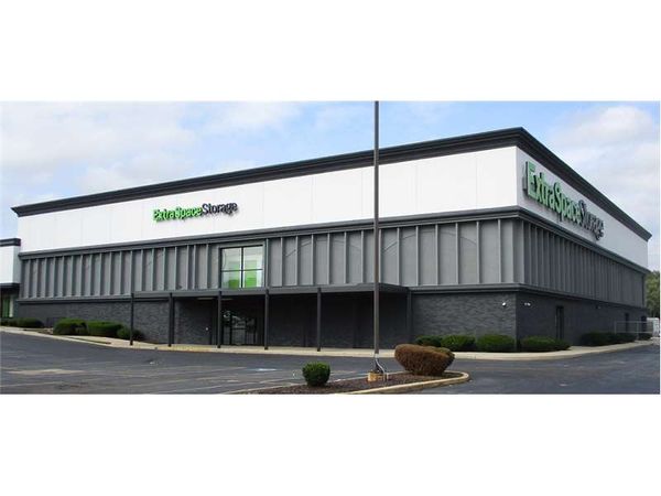 Extra Space Storage facility at 515 W Lincoln Hwy - Chicago Heights, IL