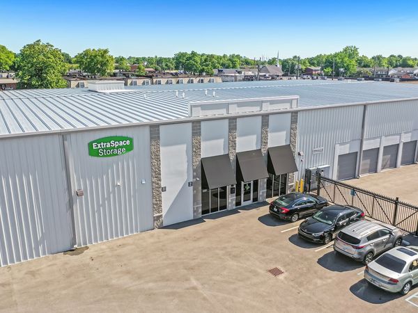 Extra Space Storage facility at 8840 E 42nd St - Indianapolis, IN