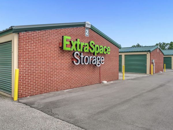 Extra Space Storage facility at 2255 S Raceway Rd - Indianapolis, IN