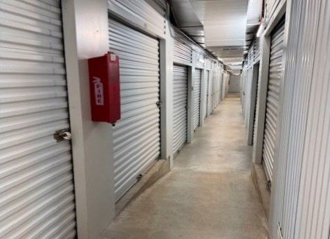 Extra Space Storage  907 N Coker Loop in San Antonio, TX
