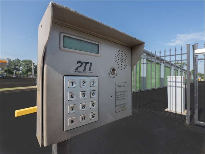 20×10 Self Storage Unit in Memphis, TN 4649 Kirby Pkwy Memphis, Tennessee 2