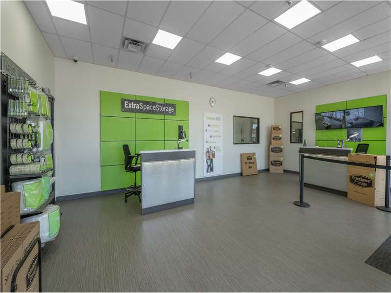 Extra Space Storage  5010 E 21st St N in Wichita, KS